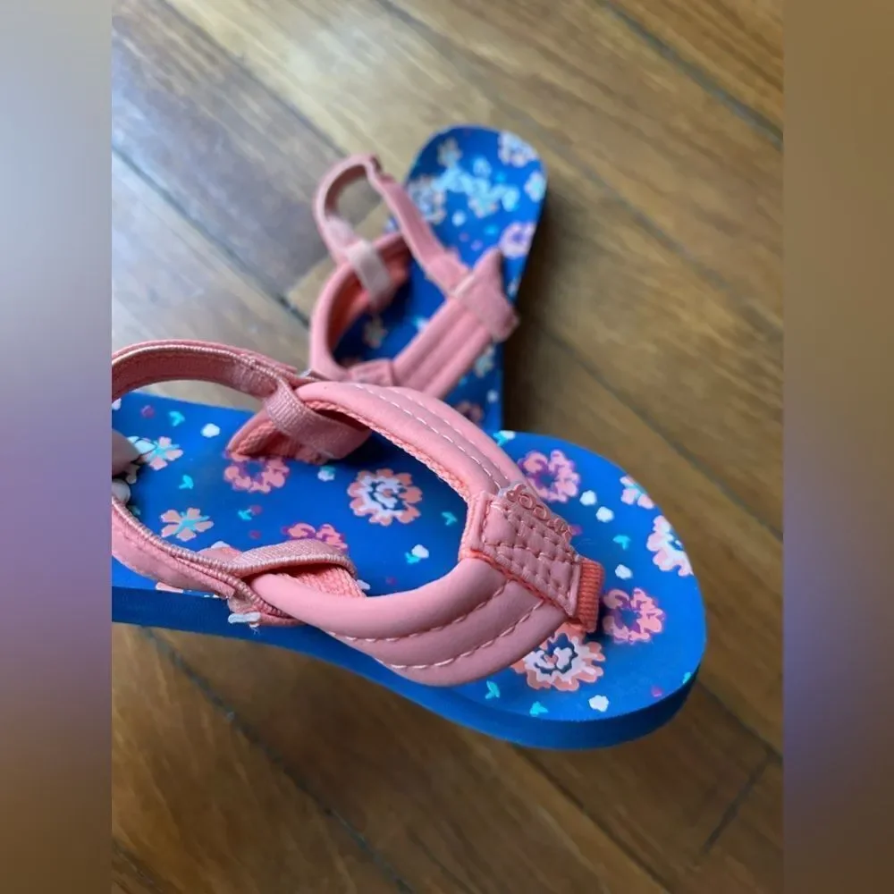 🌸 Toddler girl 3/4 REEF flip flops pink and blue floral 🌸